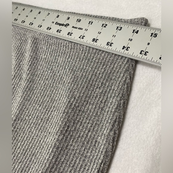 GAP Grey Ribbed Knit Below Knee Length Pull On Skirt Size S #1445 - Picture 8 of 10